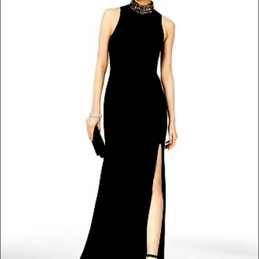 Betsy & Adam Blk Embellished Sleeveless Gown